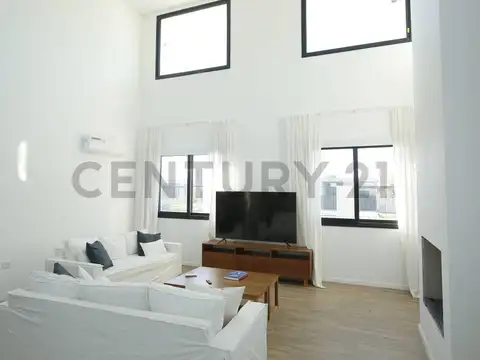 Casa 7 ambientes con 3 baños