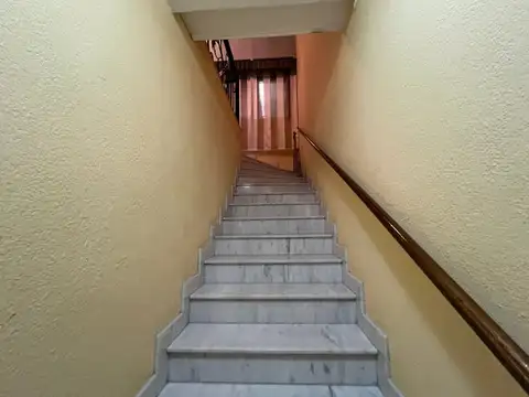 Depto Tipo Casa en Venta 40 años