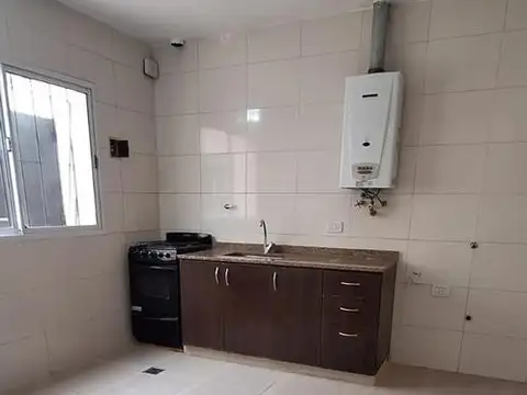 Depto Tipo Casa en Alquiler de 1 dormitorio