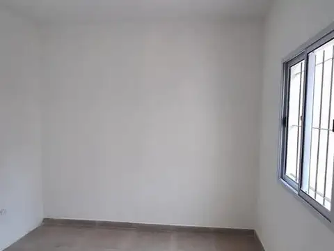 Depto Tipo Casa 2 ambientes con 1 baño