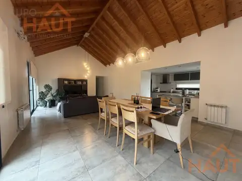 Casa en Venta en Cipolletti, USD 420.000