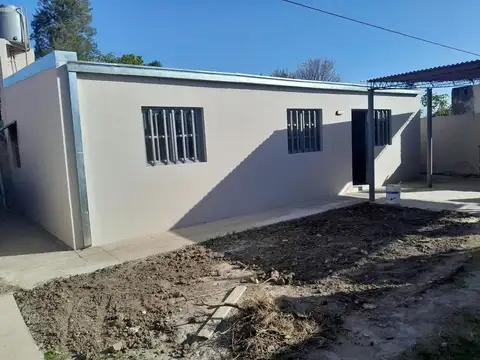Se alquila Casa.  Almafuerte 1126