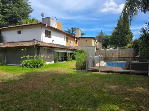 Casa 4 ambientes con 3 baños