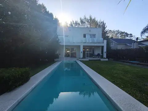 Venta Casa 3 Ambientes con Pileta Barrio Cerrado Ranelagh Golf Club