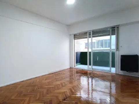 Muy luminoso  2 ambientes con lavadero y comedor diario
