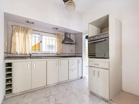 Casa 7 ambientes con 3 baños