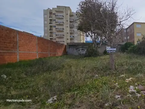 Av Costanera  al 1700