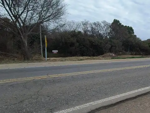 Galpón sobre Ruta 1 a 3,4 km rotonda de entrada a Merlo
