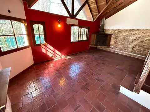 Casa 5 ambientes con 3 baños