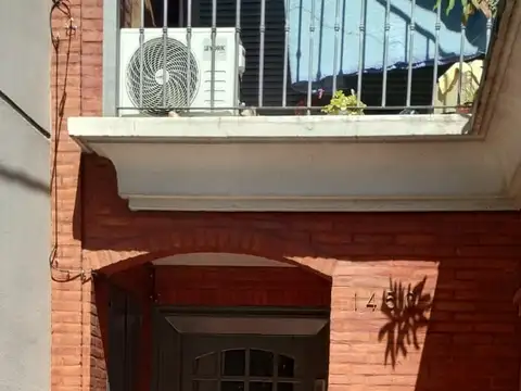 ALQUILO 3 AMBIENTES CONTRAFRENTE BALCON LATERAL " IDEAL PERSONAS JOVENES"