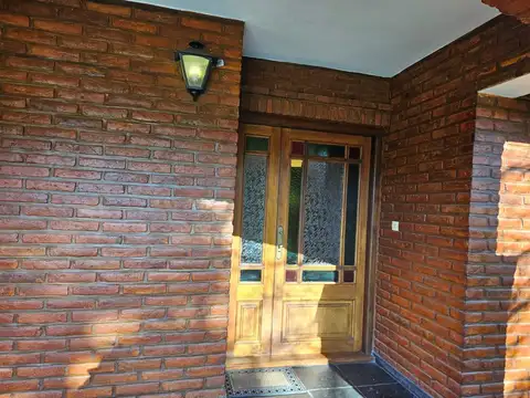 Casa en Alquiler de 4 dormitorios