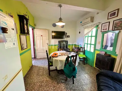 Depto Tipo Casa en Venta 40 años