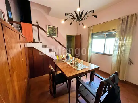 Depto Tipo Casa en Venta con 2 cocheras