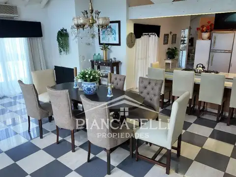 Casa en Venta de 5 dormitorios