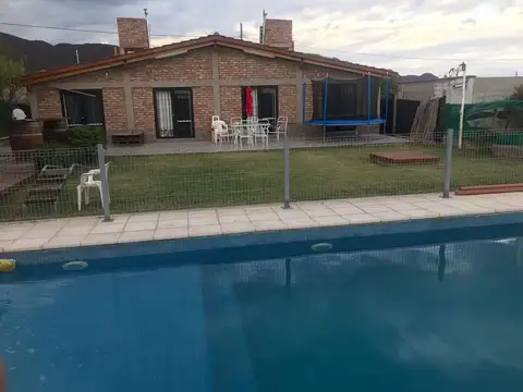 Casa en Alquiler en Las Heras, $ 600.000