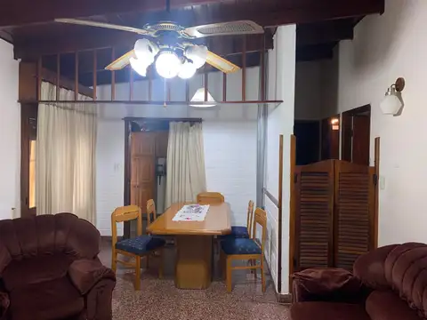 Colombres Nº1898 esq J D Peron