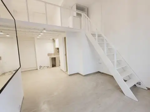 Arenales y Uriburu - Ambiente + Entrepiso - Barrio Norte