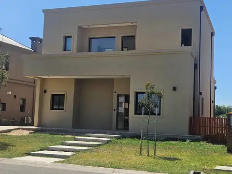 Casa  en Venta ubicado en Santo Tomas, Derqui, Pilar