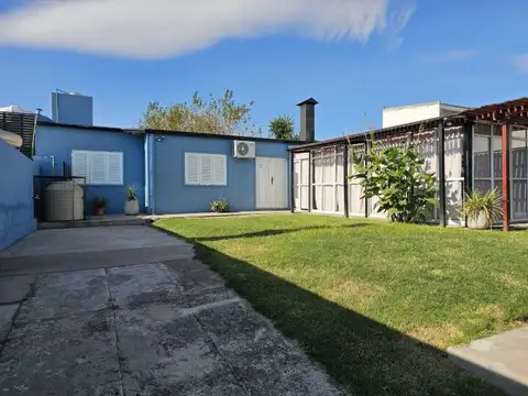 Casa 5 ambientes con 1 baño