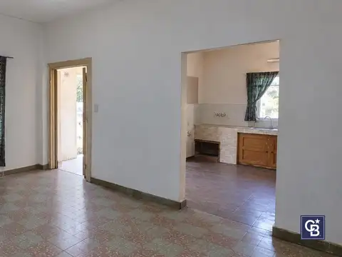 Casa 4 ambientes con 1 baño