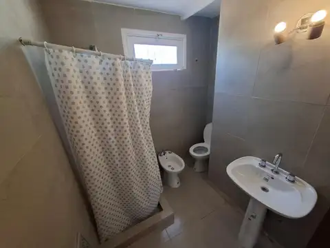 Depto Tipo Casa en Alquiler 46 años