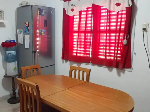 Casa en Venta en Castelar, USD 105.000