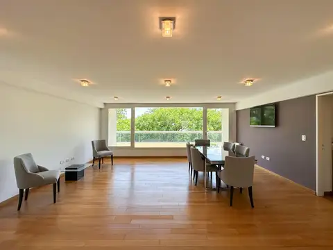 Departamento de 2 dormitorios de categoría con parrillero y amenities