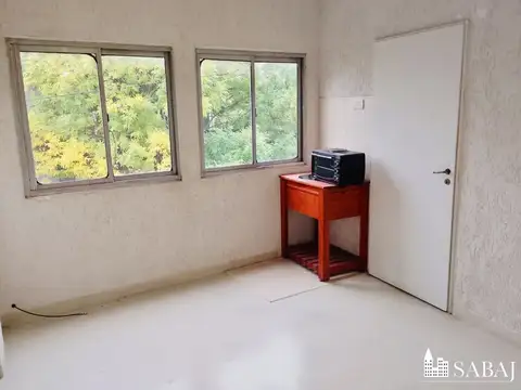 Departamento en Alquiler en Pompeya, $ 300.000