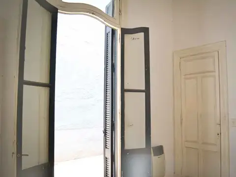 Casa 14 ambientes con 5 baños