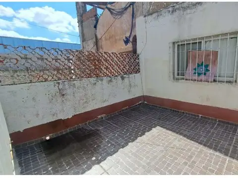 Depto Tipo Casa en Venta 46 años