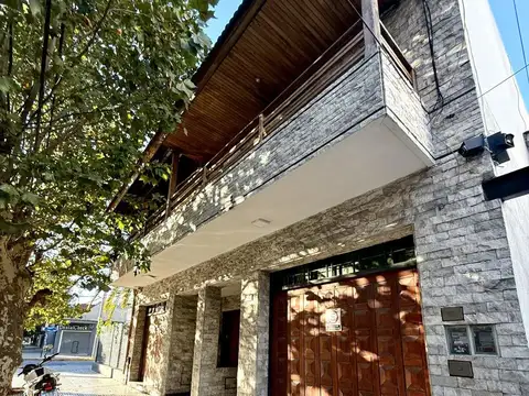 Casa en Duplex 3 ambientes con cochera en Venta en S.Justo (Ctro)
