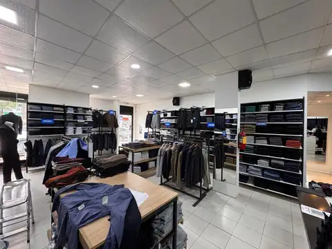 Local en Venta 80 años