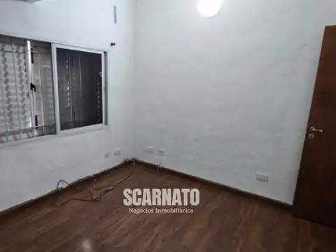 Depto Tipo Casa en Alquiler de 4 ambientes