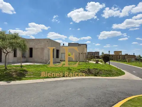 Venta de casa en Pilar del este, Santa Elisa. Pilar.