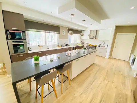 Carlos Reyles al 3300