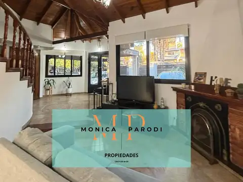 Casa en Venta con 3 cocheras