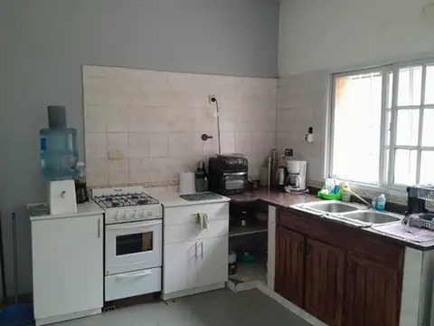 CASA 4 AMBIENTES EN VENTA CON JARDIN EN GLEW