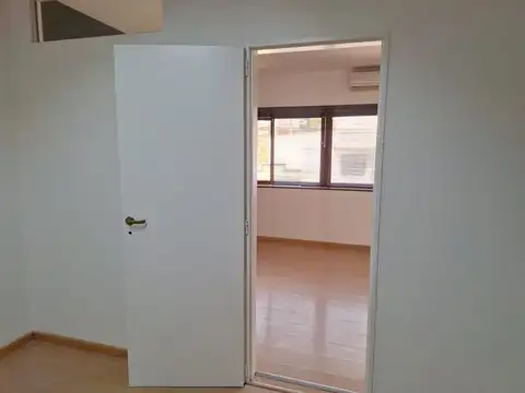 OFICINA O CONSULTORIO EN EL CENTRO DE RAMOS MEJIA