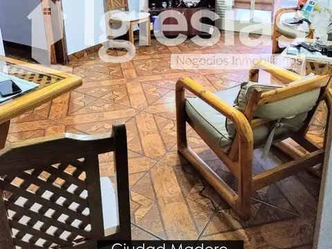 Muy bonito departamento de cuatro ambientes en planta baja