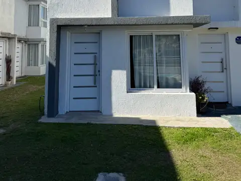 Miguel de Cervantes 900