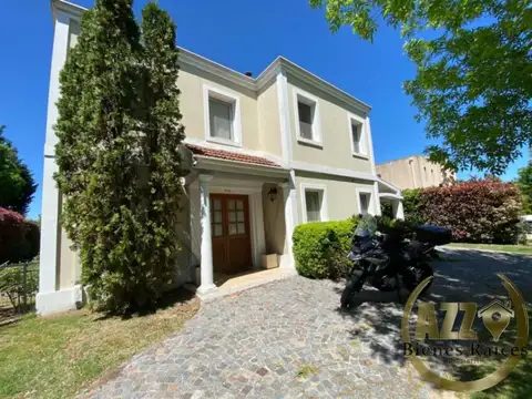 Barrio Los Jazmines, Pilar 100