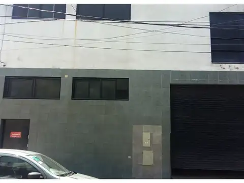 EXCELENTE GALPÓN EN ALQUILER EN AVELLANEDA