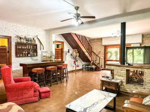 Venta de Casa Quinta sobre Lote de 2.500 m² – La Bota , Benavidez
