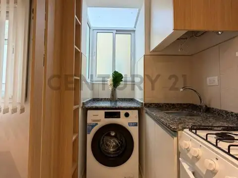 Venta  Monoambiente al contra frente luminoso