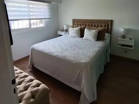 Casa Apta Crédito En Calle Uruguay 4500