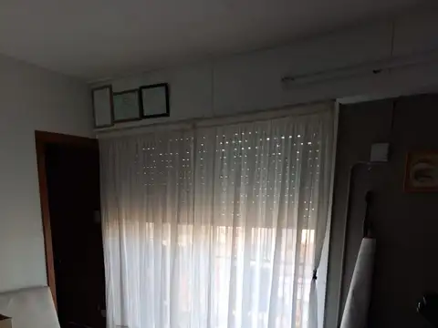 Departamento 6 ambientes con 2 baños