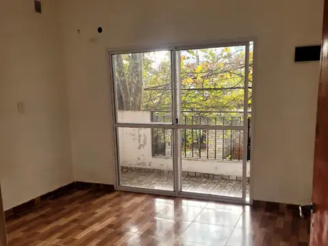 Departamento en Alquiler en Villa Ballester, $ 500.000