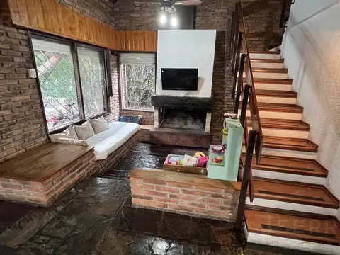 Casa en Venta con 4 cocheras