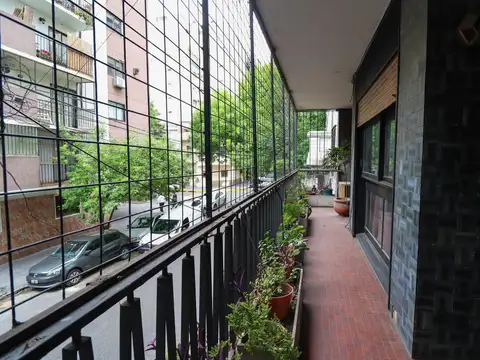 Venta Depto, de 5 amb. con 2 patios y balcón en Almagro ESCUCHA OFERTA 