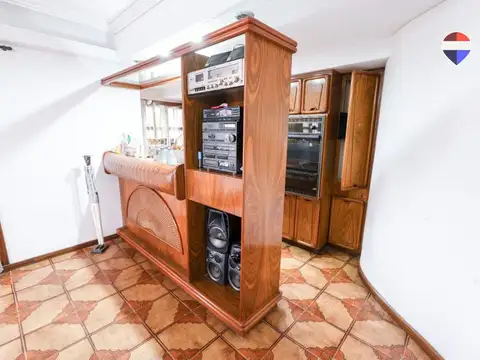 Casa en Venta con 3 cocheras
